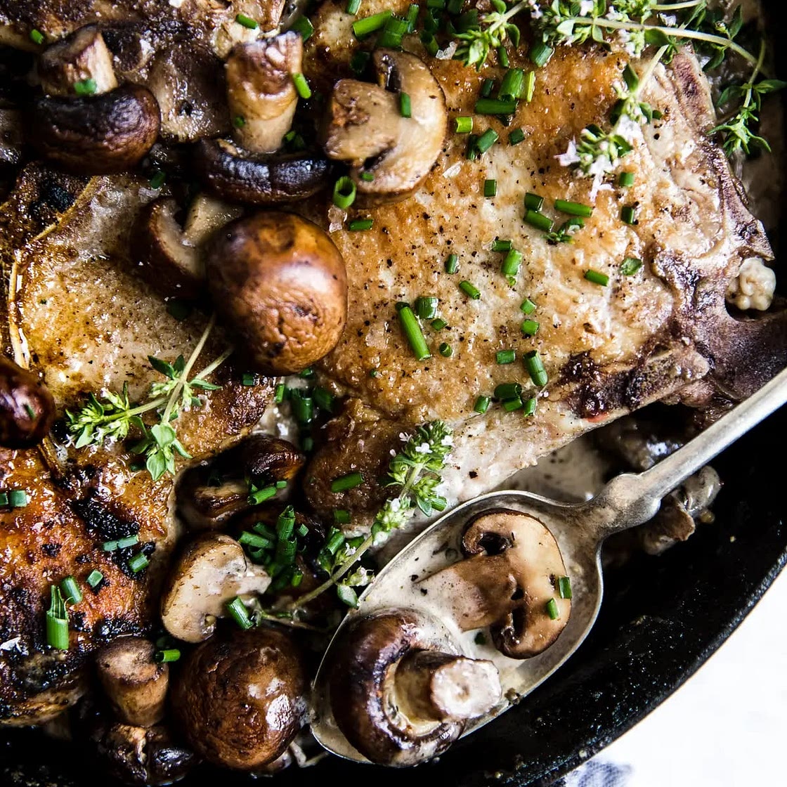 Pork Chops with Mushroom Cream Sauce 