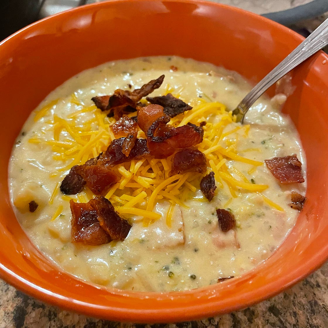 Slow Cooker Crack Potato and Broccoli Cheese Soup