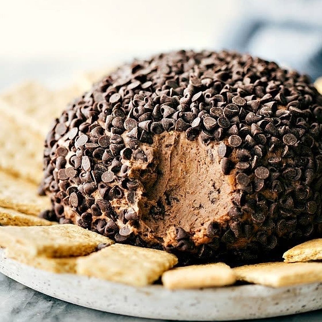 Dessert cheese ball
