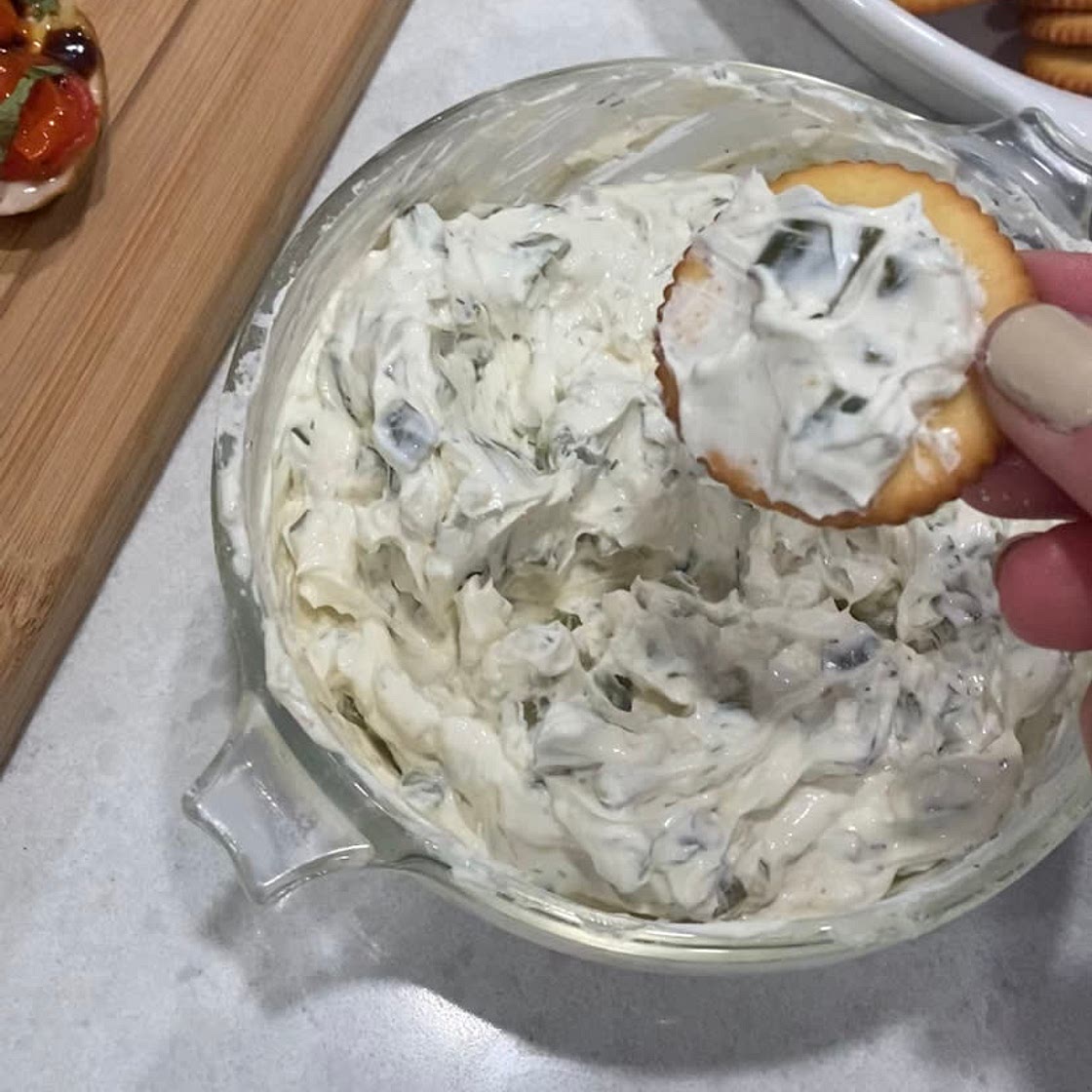Dill pickle dip