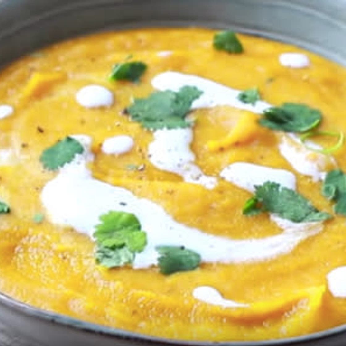 Velouté de carottes au curry et lait de coco  