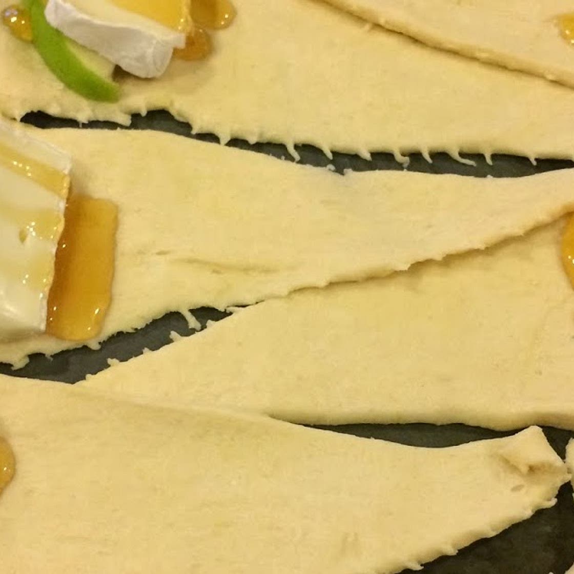 Apple brie appetizer