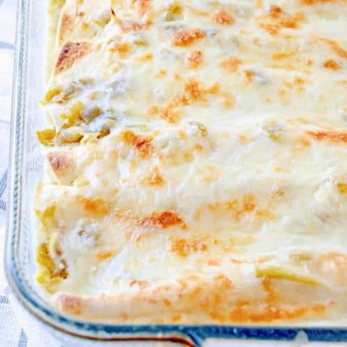 EASY CREAMY WHITE CHICKEN ENCHILADAS