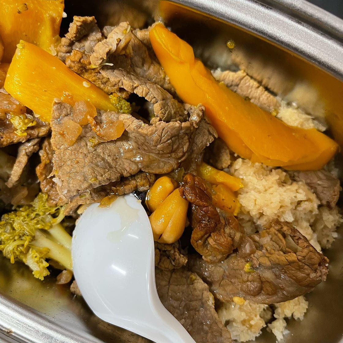 Easy Beef and Broccoli with Peppers and Mushrooms
