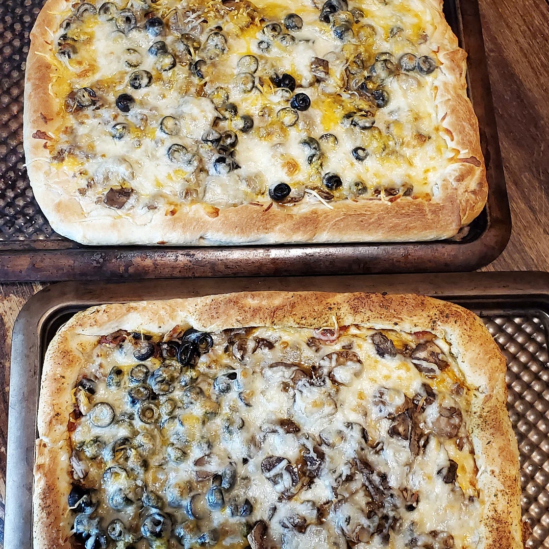 Easy Peezy Pizza Dough (Bread Machine Pizza Dough)
