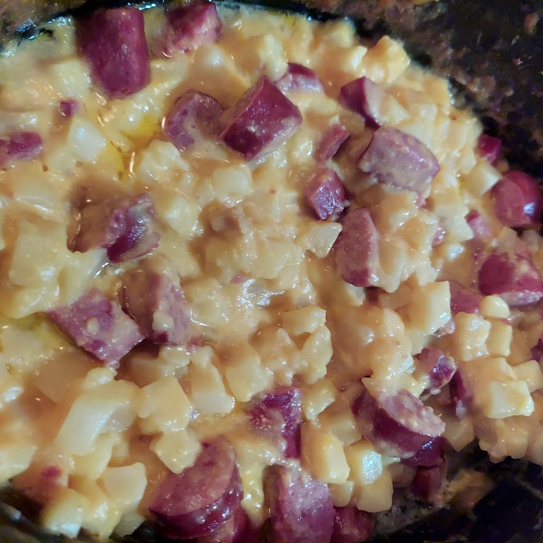 🖤🖤Cheesy Sausage Potatoes Crockpot
(WW friendly)