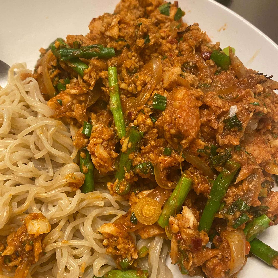 HOT THAI TUNA! Stir Fried Tuna in Red Curry
