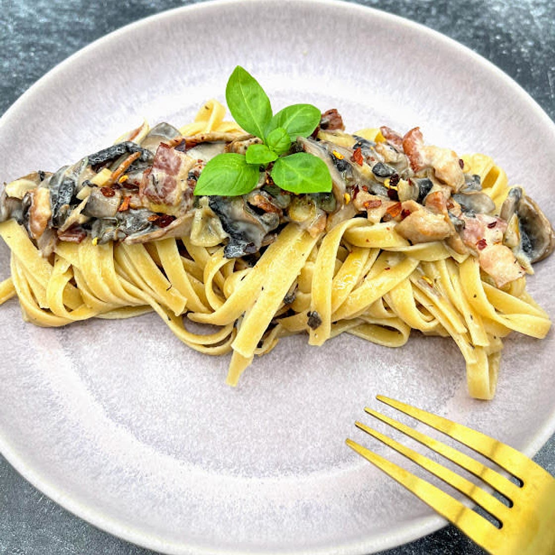 Creamy Mushroom Pasta