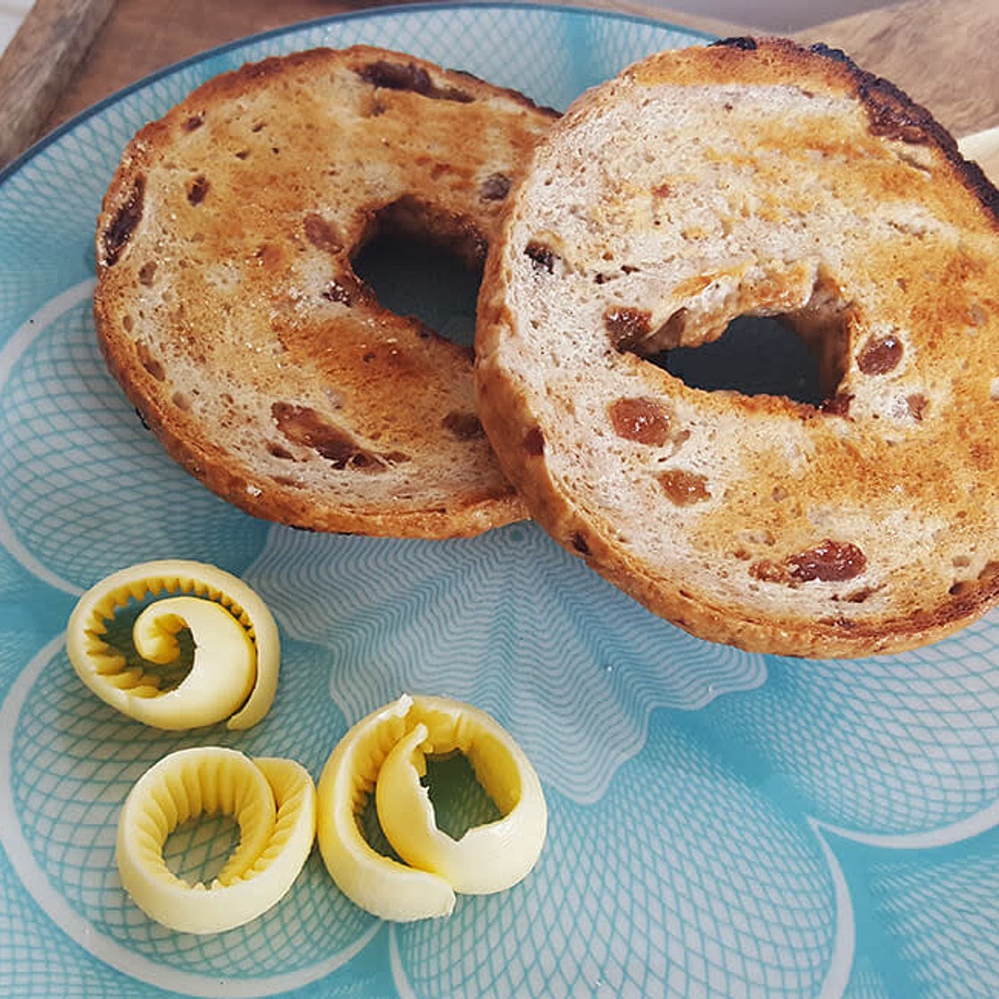 Cinnamon Raisin Bagels