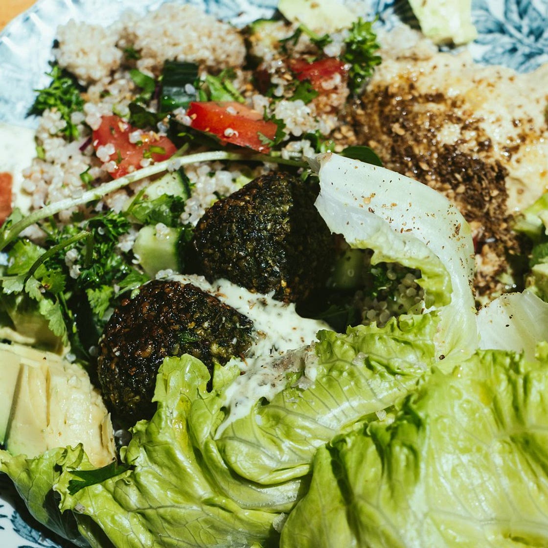 Falafel salad bowl recipe