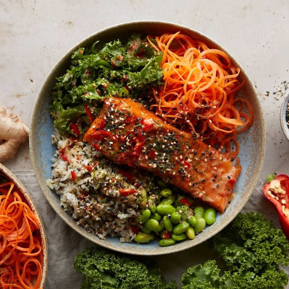 Salmon poke bowl & miso-tahini dressing