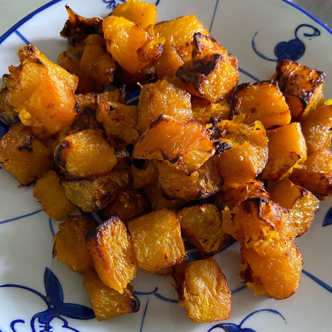 Savory Baked Pumpkin with Olive Oil and Chili Powder
