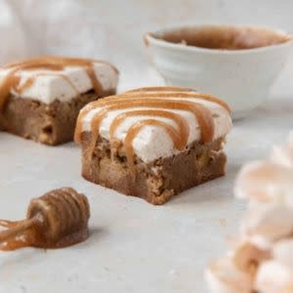 apple blondie cheesecake bars