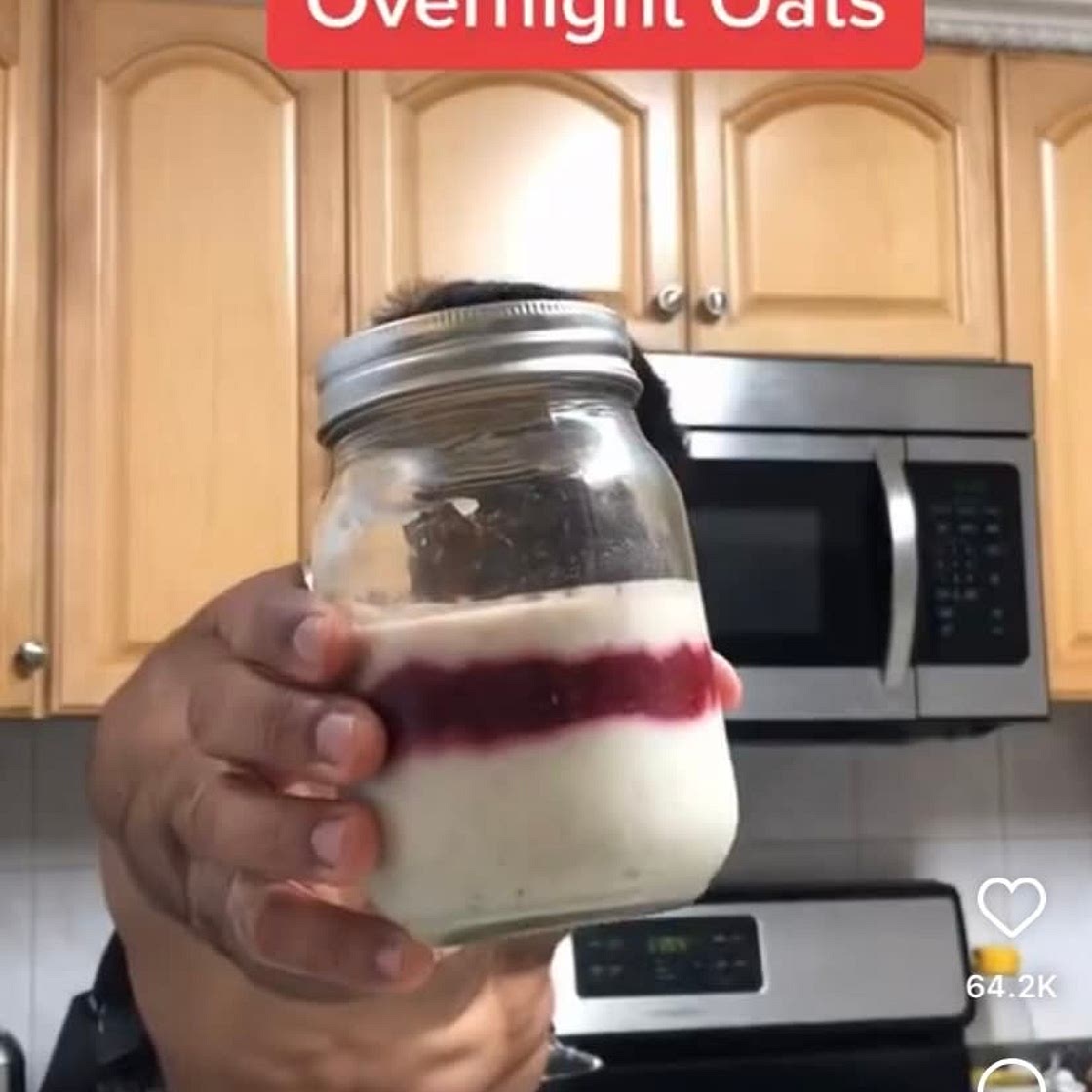 Healthy Jelly Donut Overnight Oats 