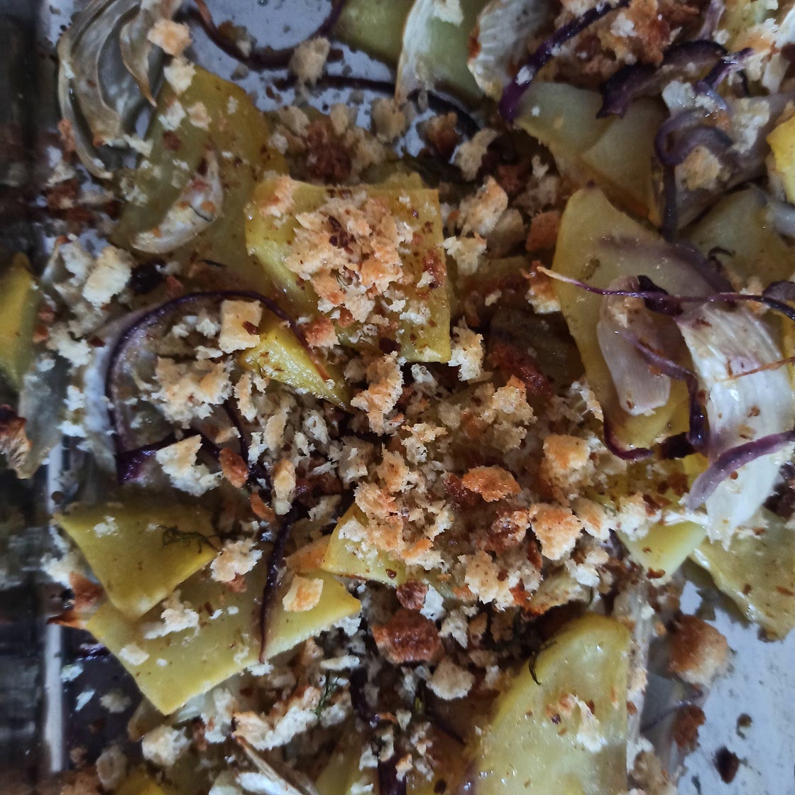Finocchi al forno con patate e cipolle