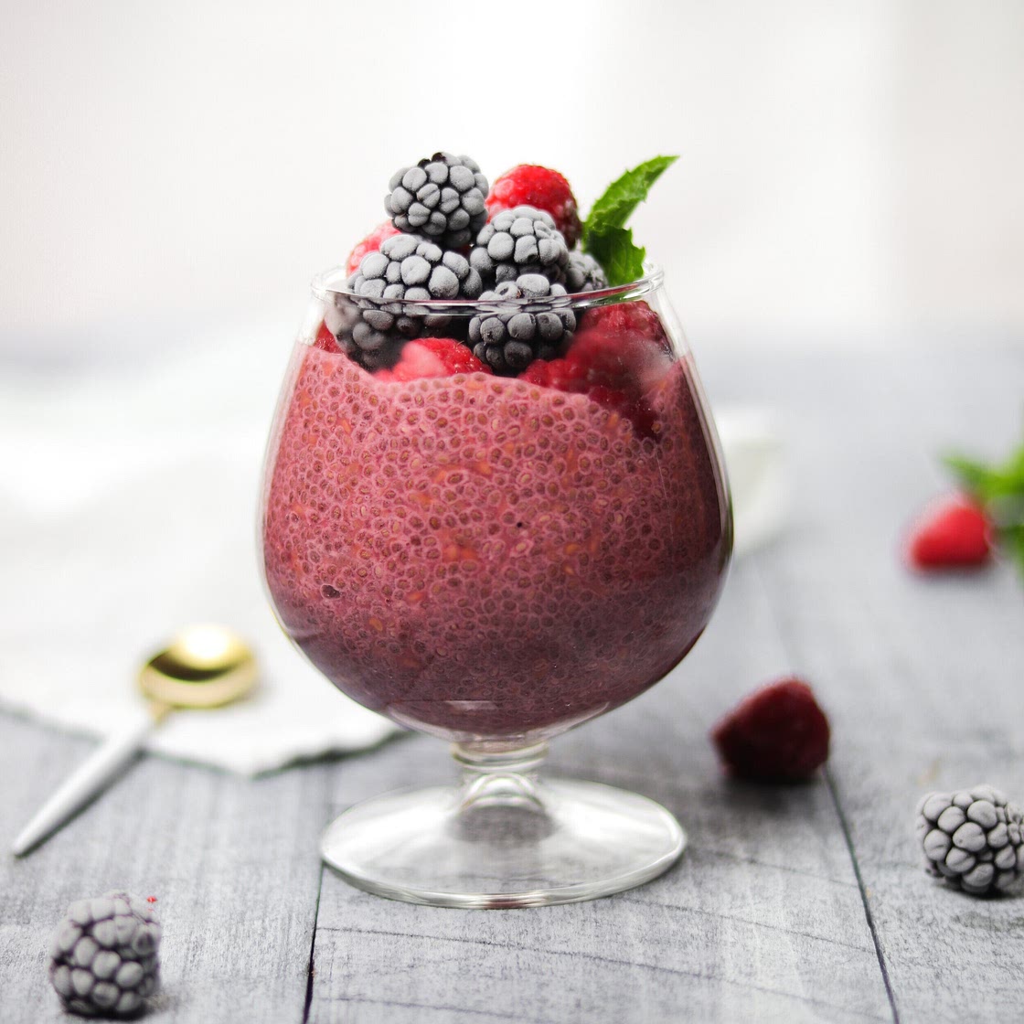 Raspberry Vanilla Chia Pudding [Keto, Dairy-free, Sugar-free, Pa