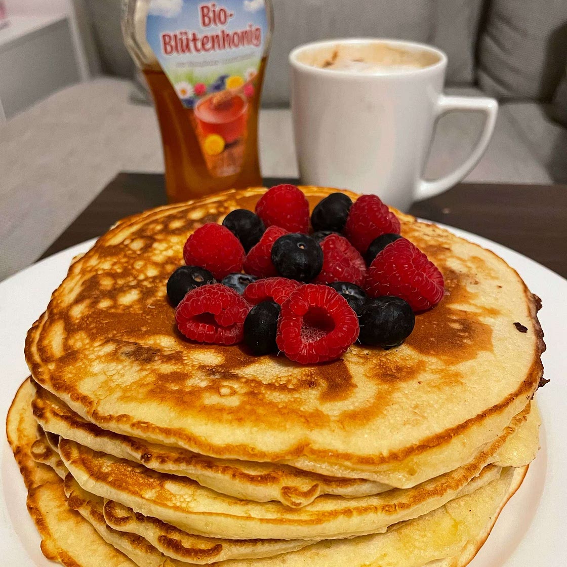 Fluffy American Pancakes