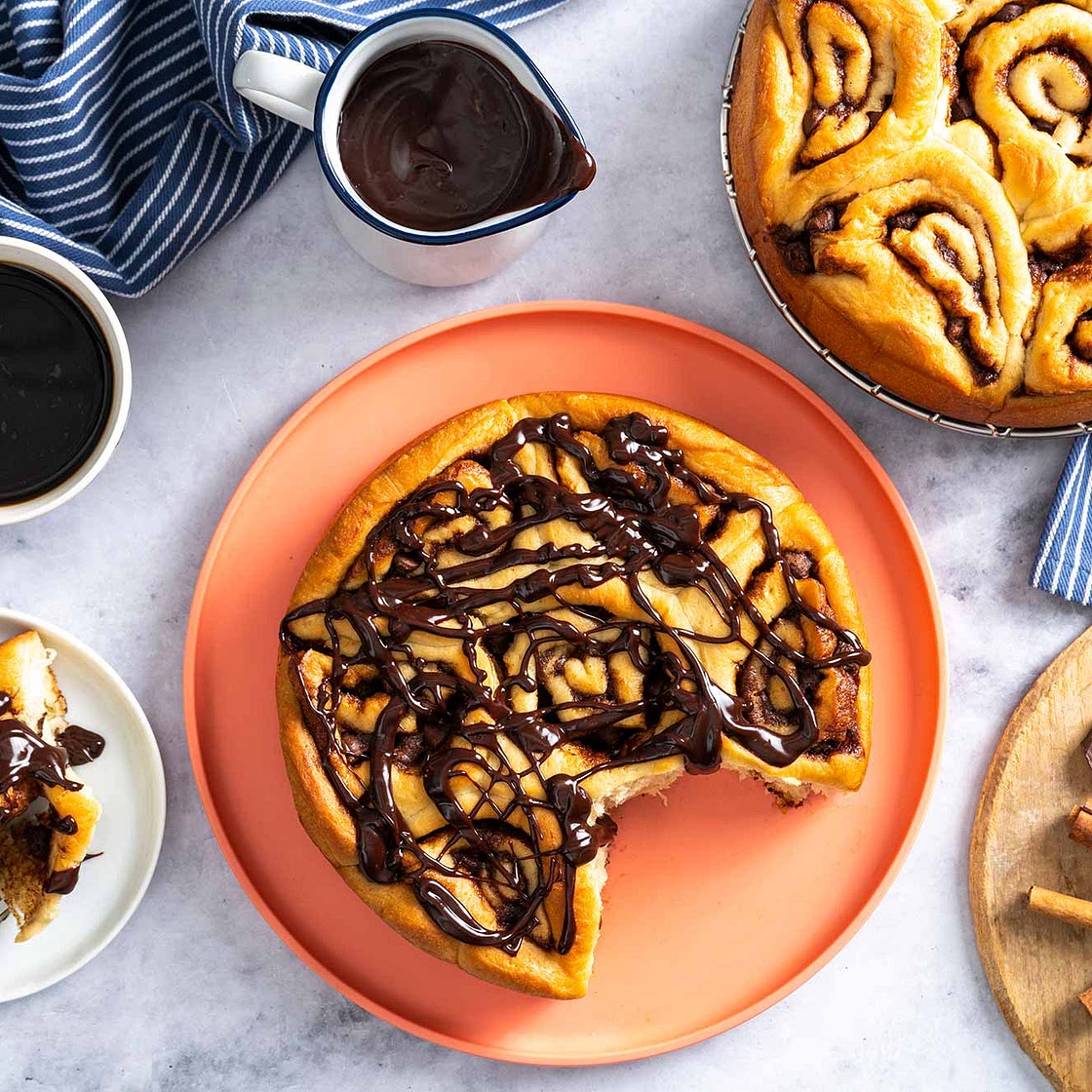 Fluffy Chocolate Cinnamon Rolls