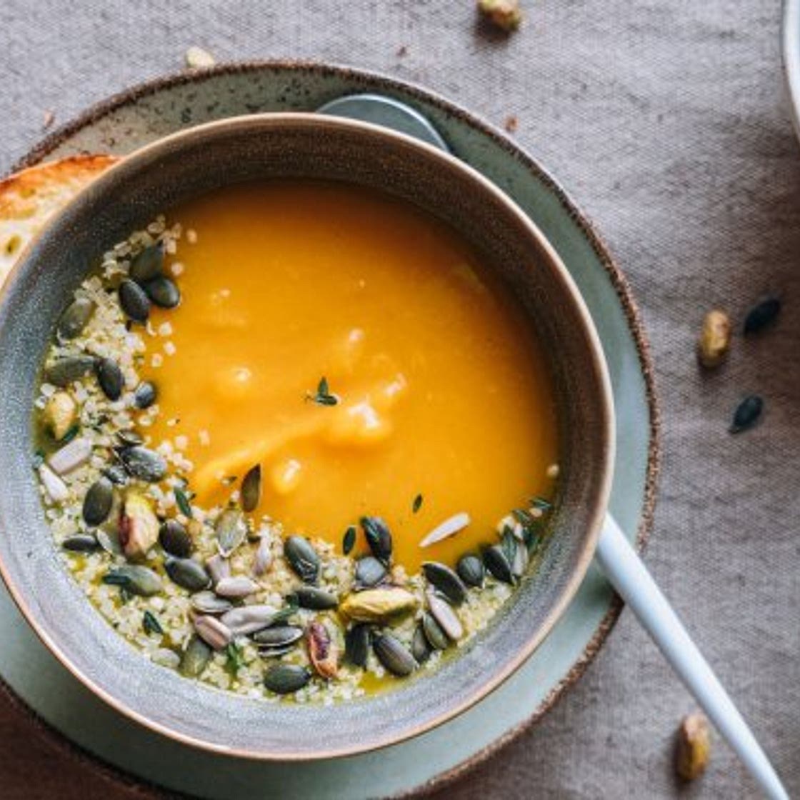 This Fiber-Filled Soup Is The Perfect Post-Feast Detox (And It'll Make Your Skin Glow!)