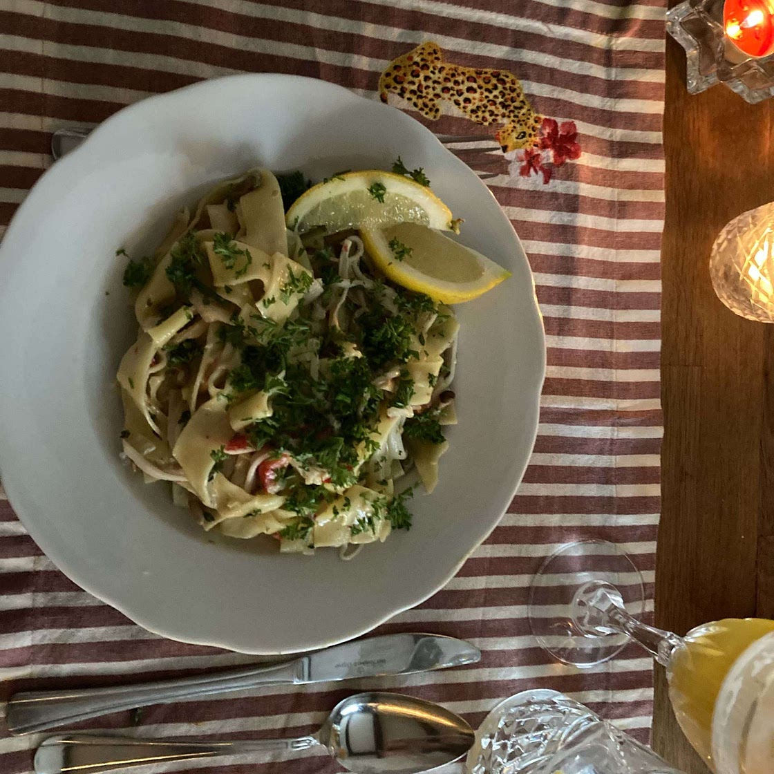 Pasta met dingen die niet lijken te kloppen - Lekker Fred