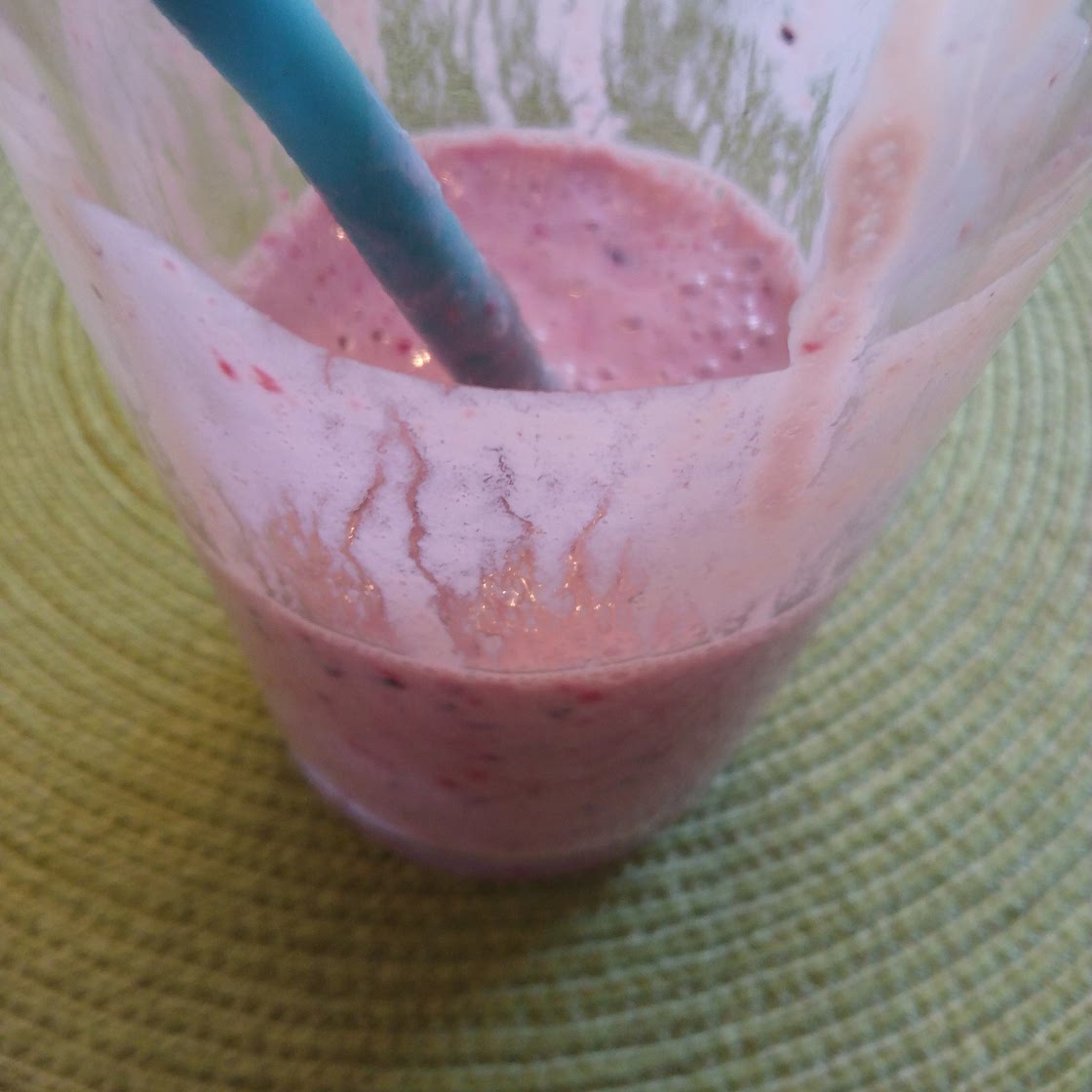 Easy berry smoothie