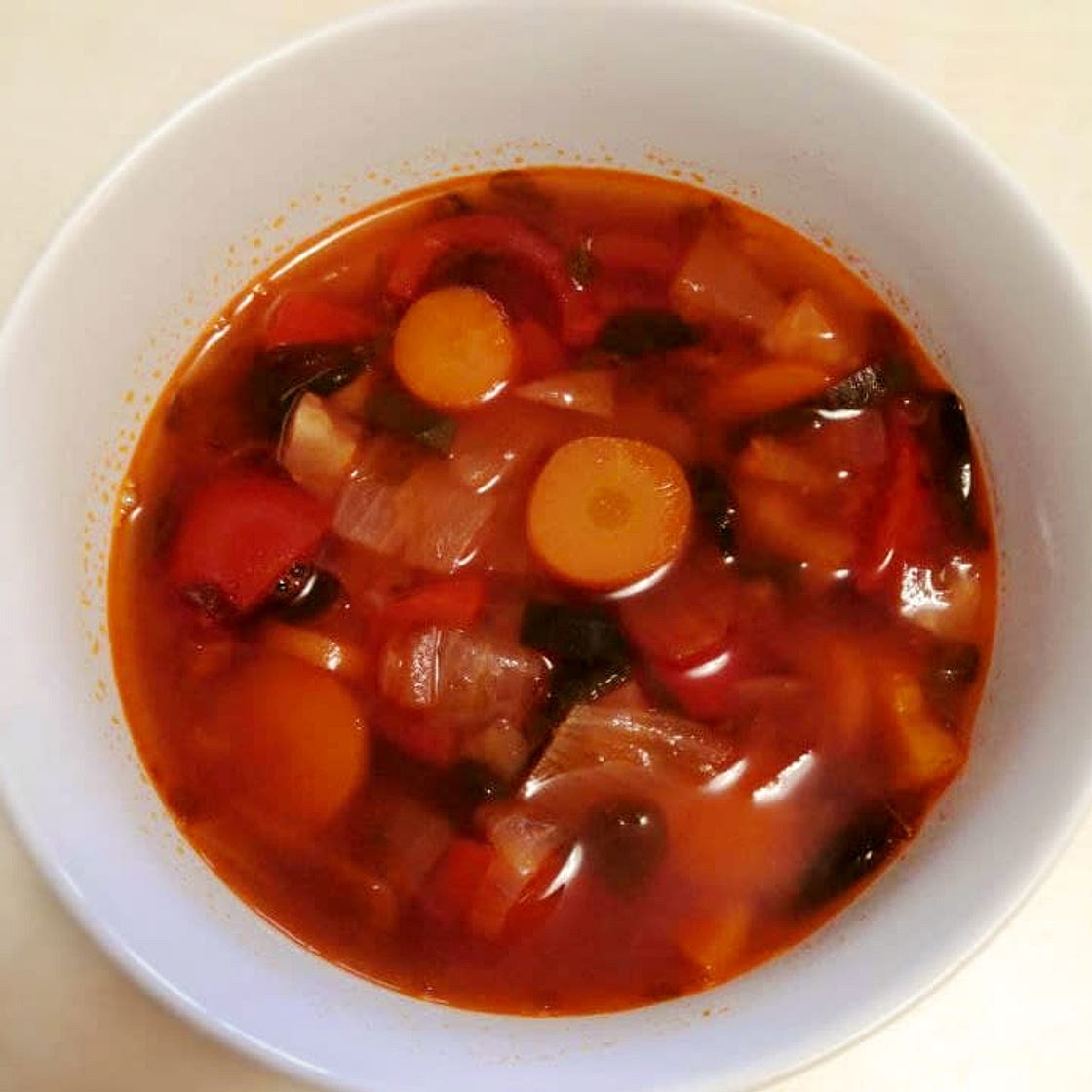 Tomatisierte Gemüsesuppe