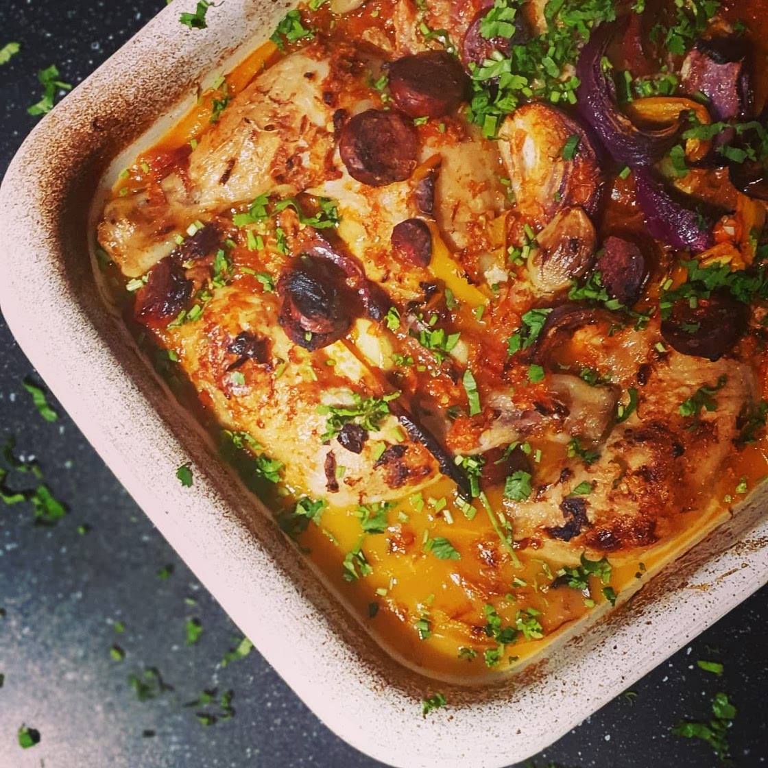 Spicy chicken tray bake
