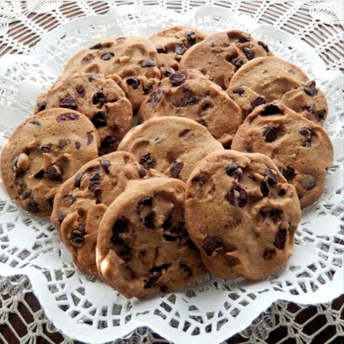 Biscotti al grano saraceno con nocciole e cioccolato