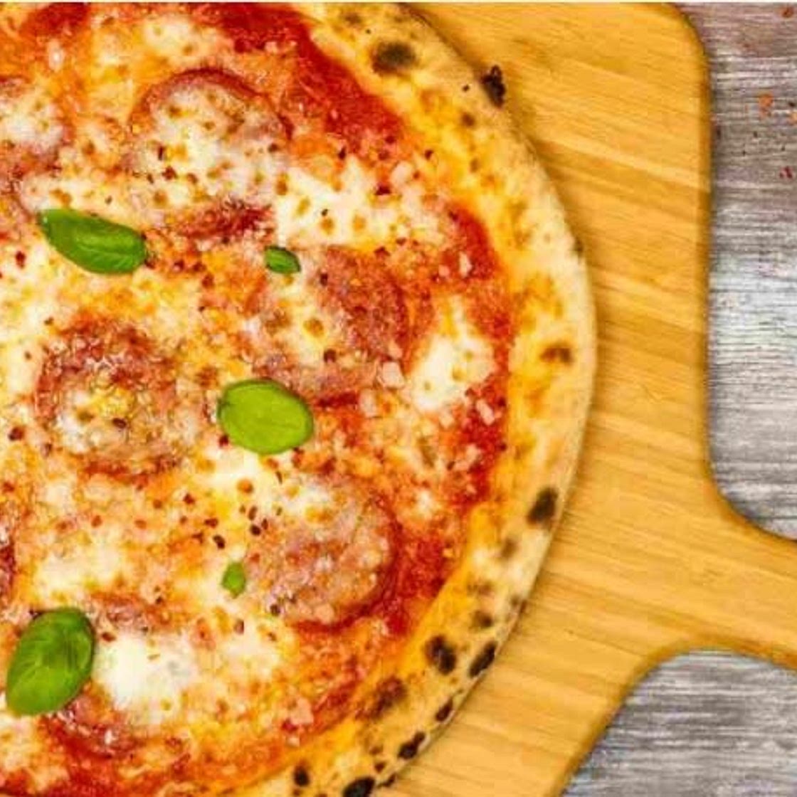 Classic Margherita Pizza