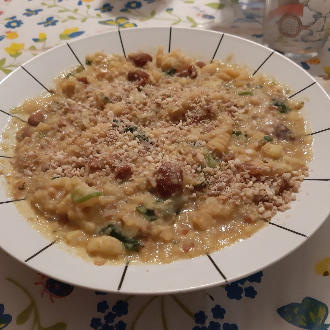 cheesy comfy cauliflower pasta