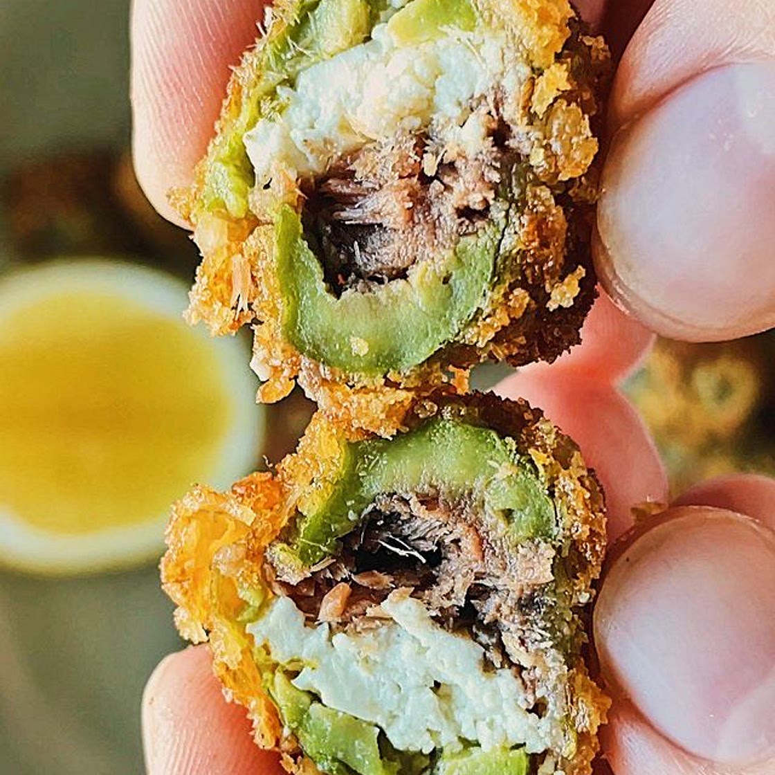 FRIED STUFFED OLIVES - an objectively superior appetizer, and the best part about it, you won’t need a recipe for it, it’s that easy to make Ingredients (2 servings) 2 cups of olives of choice, I used Castelvetrano 7-10 anchovies Feta cheese 1 egg or 1/2 c