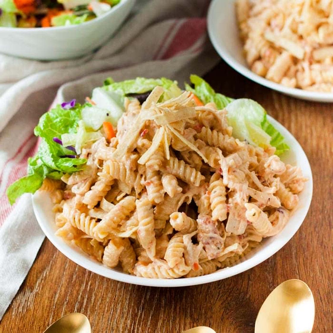 Crock Pot Creamy Salsa Ranch Chicken Pasta