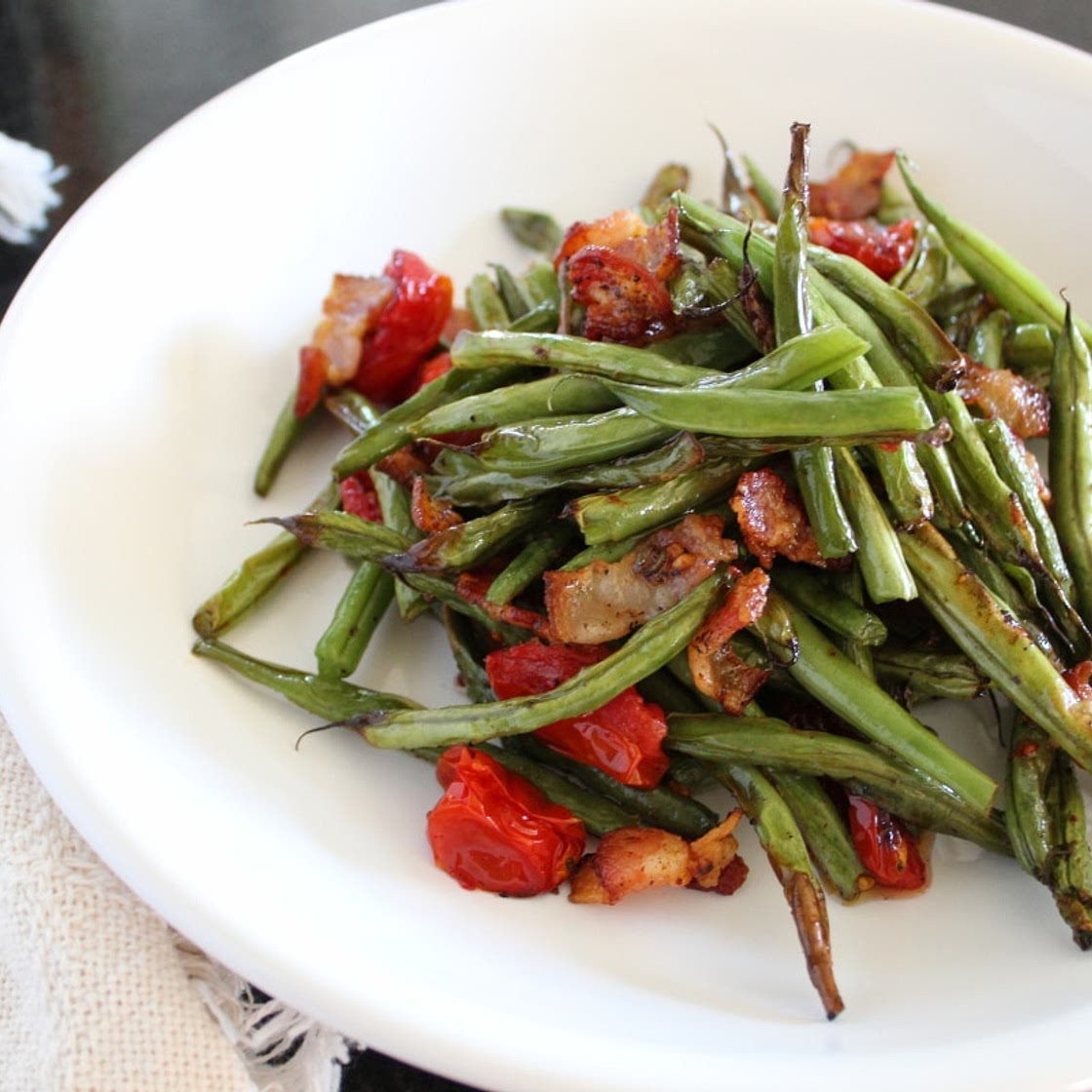 Air Fryer Green Beans with Bacon