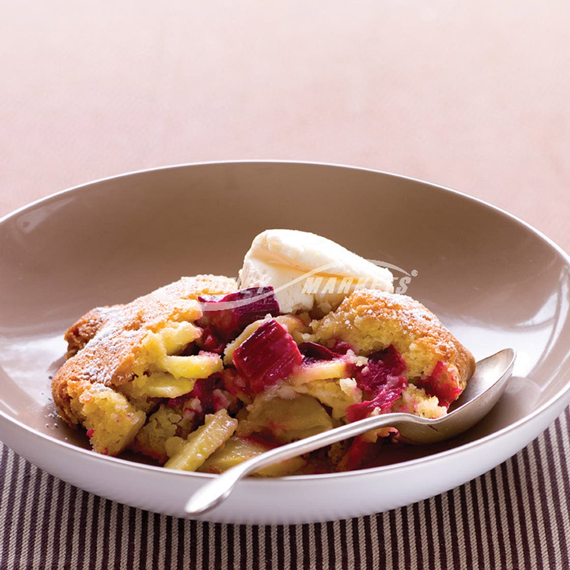 Apple & rhubarb sponge pudding
