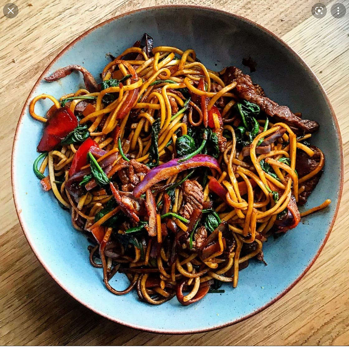 Slow cooker honey chilli beef noodles
