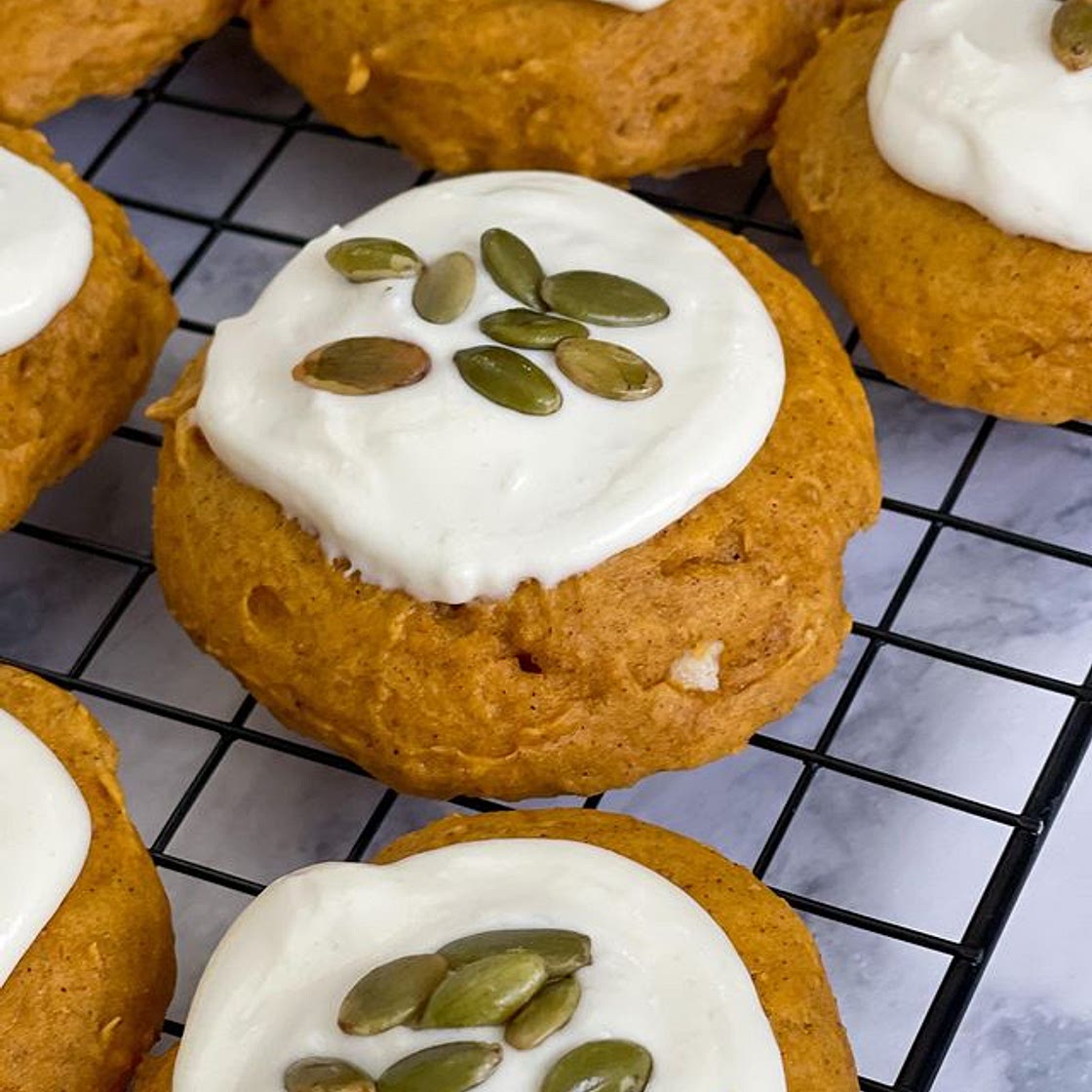 Soft Pumpkin spice cookies with a delicious cream cheese frosting These cookies are so soft and so delicious made with just a few ingredients. Make these for your family and they will be gone in no time because they are that good…… ——ingredients—— -1 box y