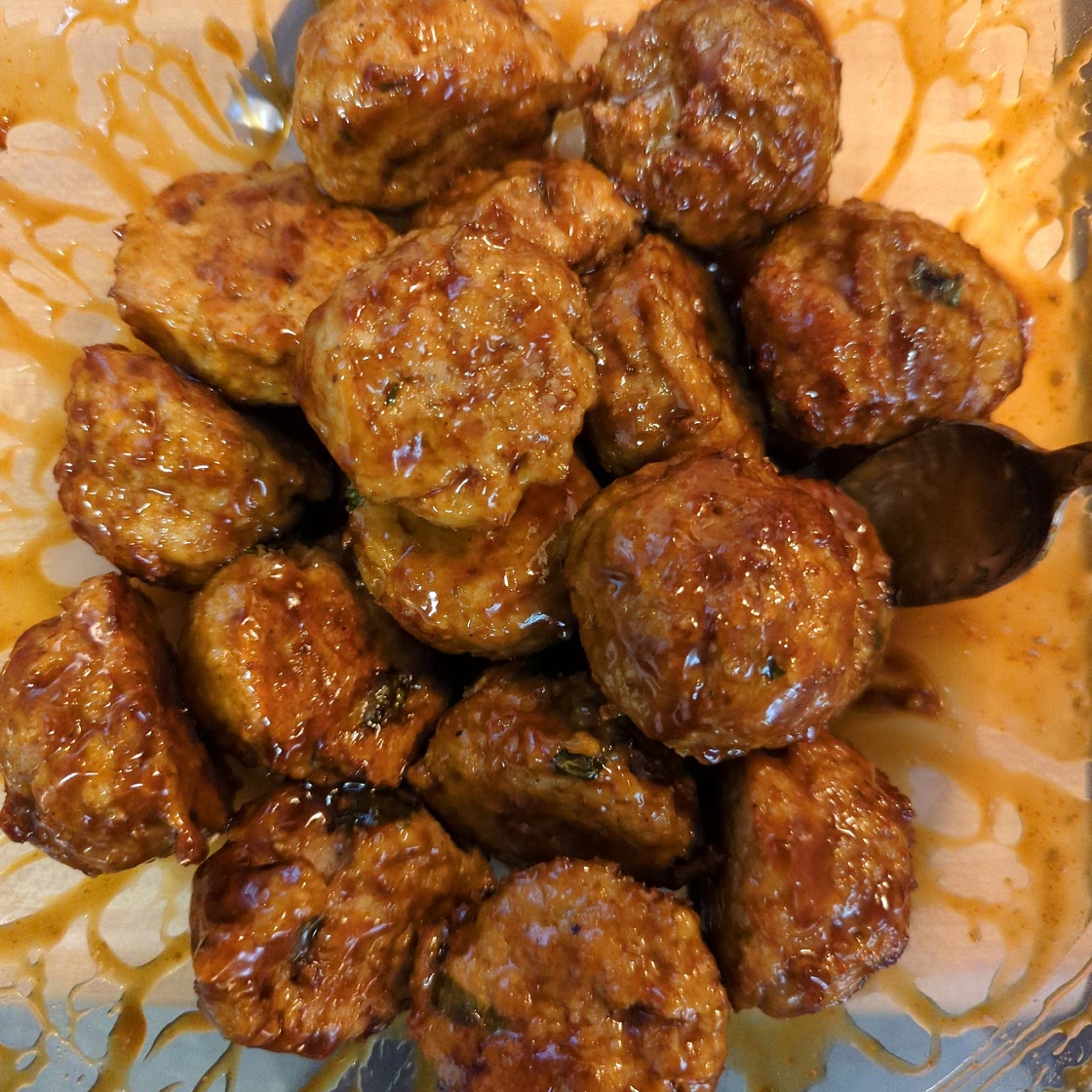 Honey Sriracha Glazed Meatballs