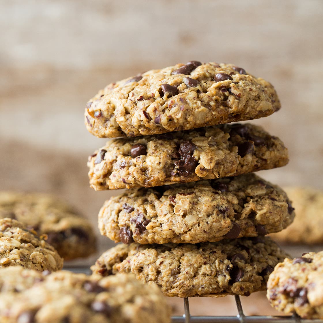 Vegan "Turtle" Oatmeal Cookies