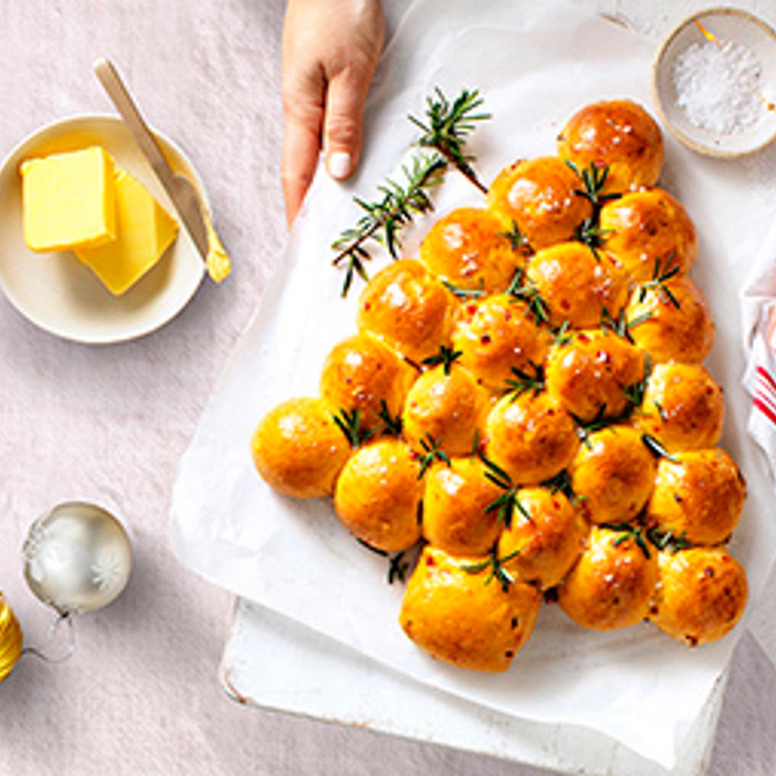 Chorizo and Roasted Capsicum Pull Apart Tree