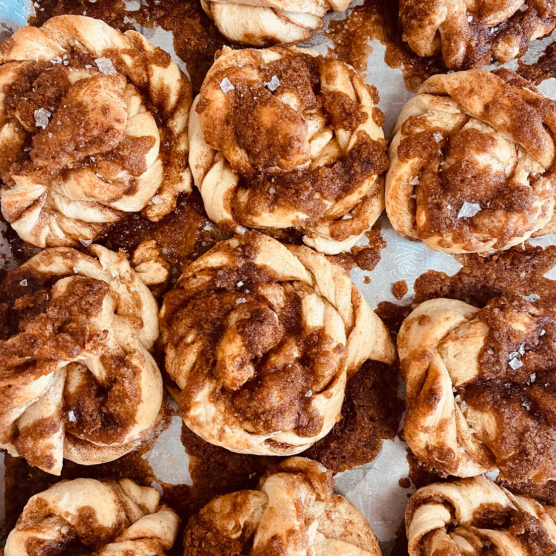 Easy Chocolate Cinnamon Crunch Knots