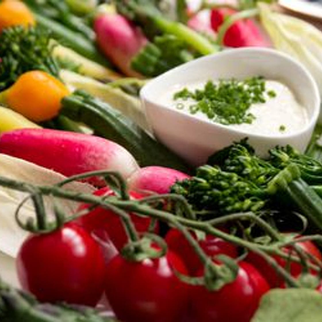 Traditional Toum (Lebanese Garlic Sauce) Recipe
