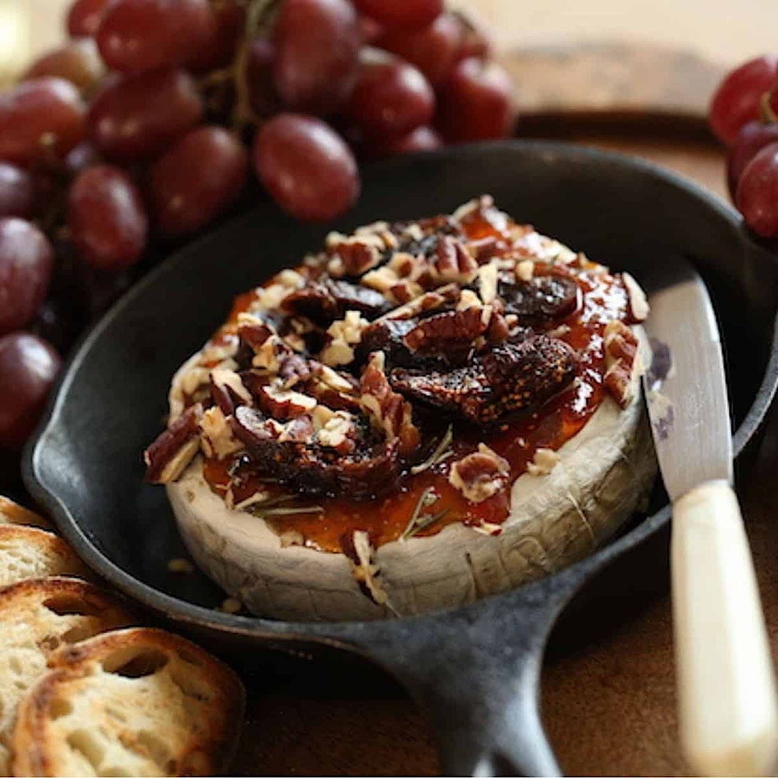 Baked Brie with Fig Jam Recipe