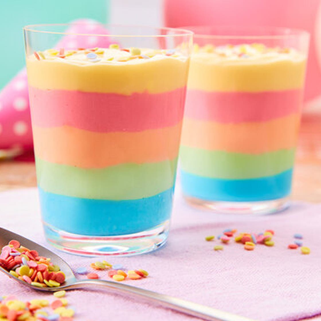 Regenbogen-Quarkspeise