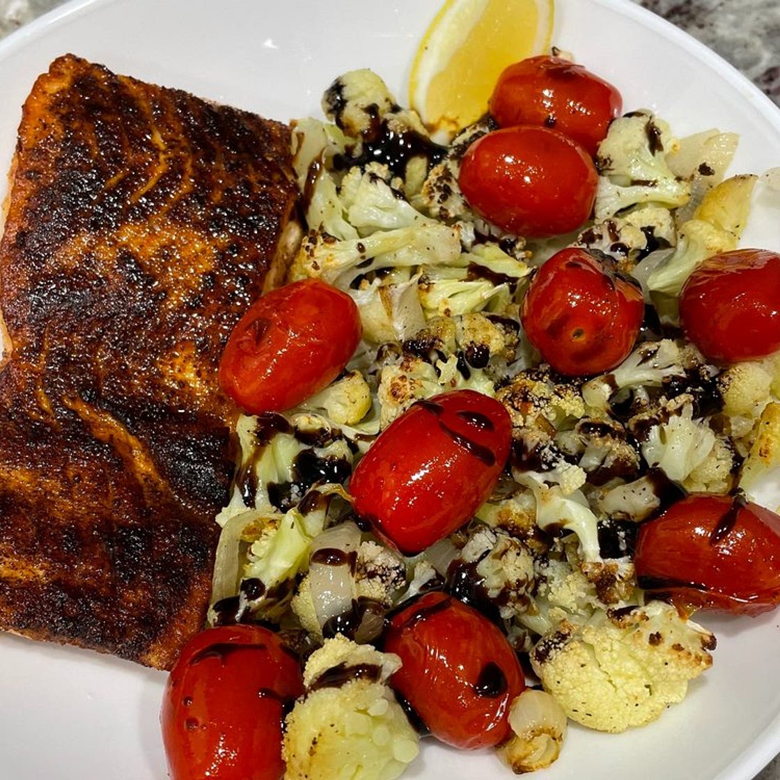 [Paleo, Whole30, Keto] Salmon with Blistered Tomatoes and Veggies — Bottomless Chef