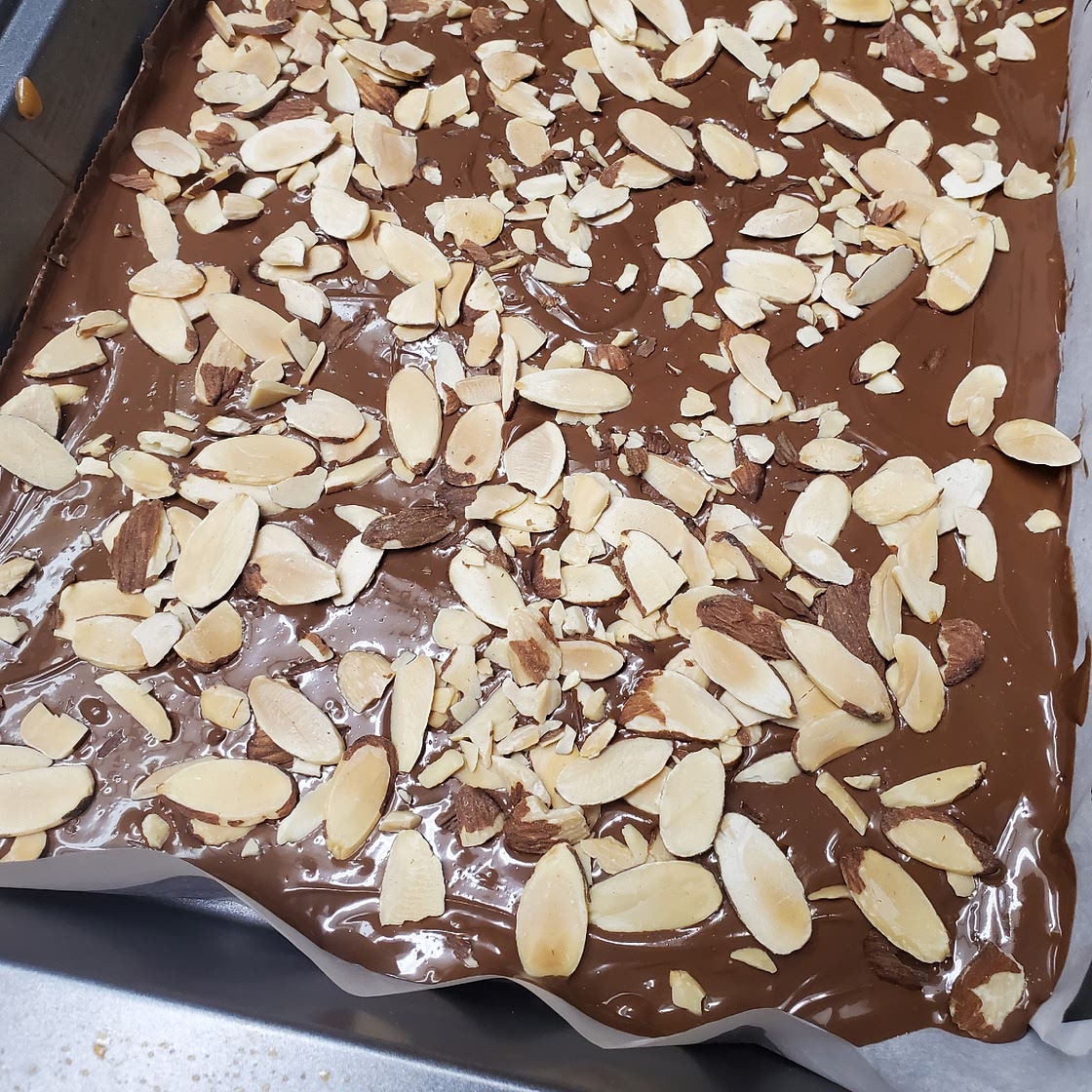 Homemade Almond Roca (Buttercrunch Toffee)