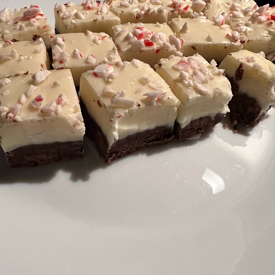 Easy Peppermint Bark Fudge