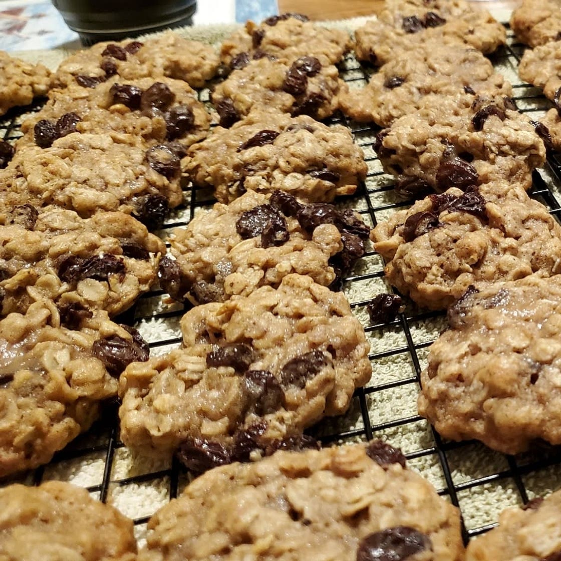 Classic Oatmeal-Raisin Cookies
