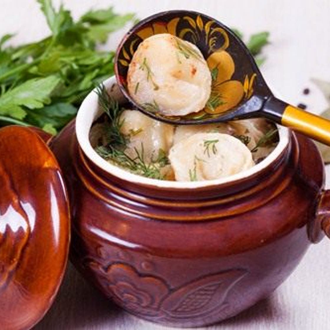 Пельмени в горшочках