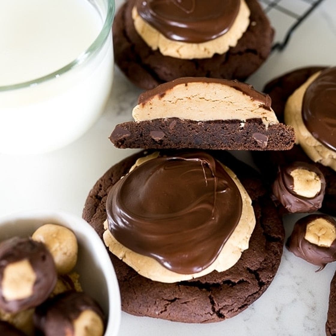 Crumbl Copy Cat Buckeye Brownie Cookie