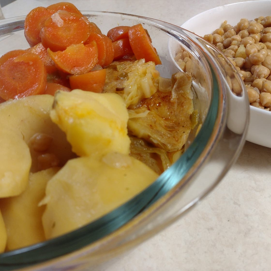 Spanish Cocido madrileño (vegan)